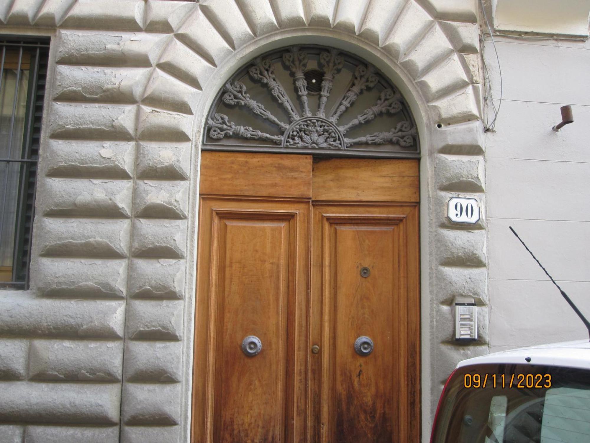 פירנצה דירות באזור Historical Center, בגודל 60 מר, עם 1 חדרי שינה ו- 2 חדרי רחצה פרטיים מראה חיצוני תמונה